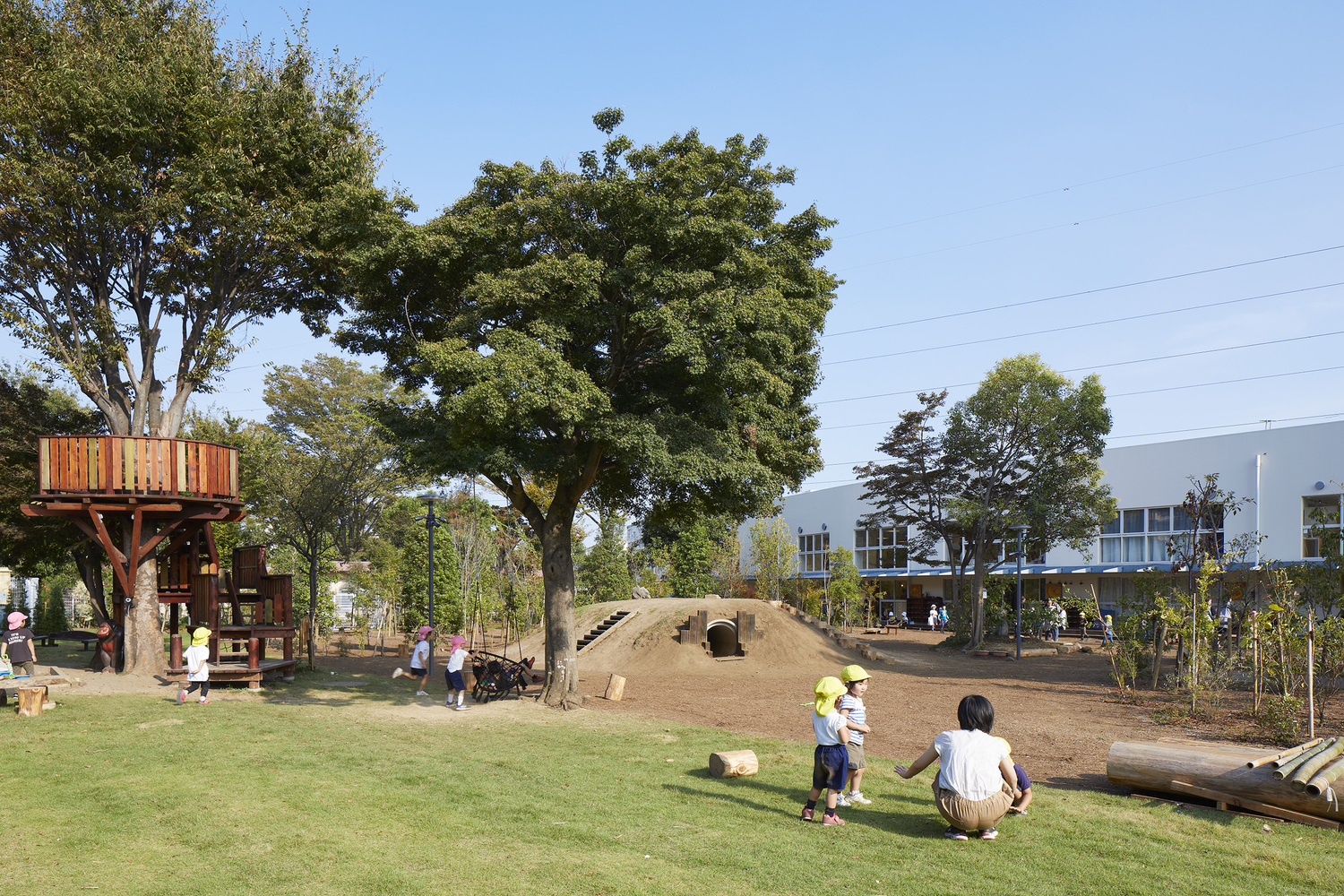 幼兒園室外環(huán)境設(shè)計(jì)要遵循哪些原則？